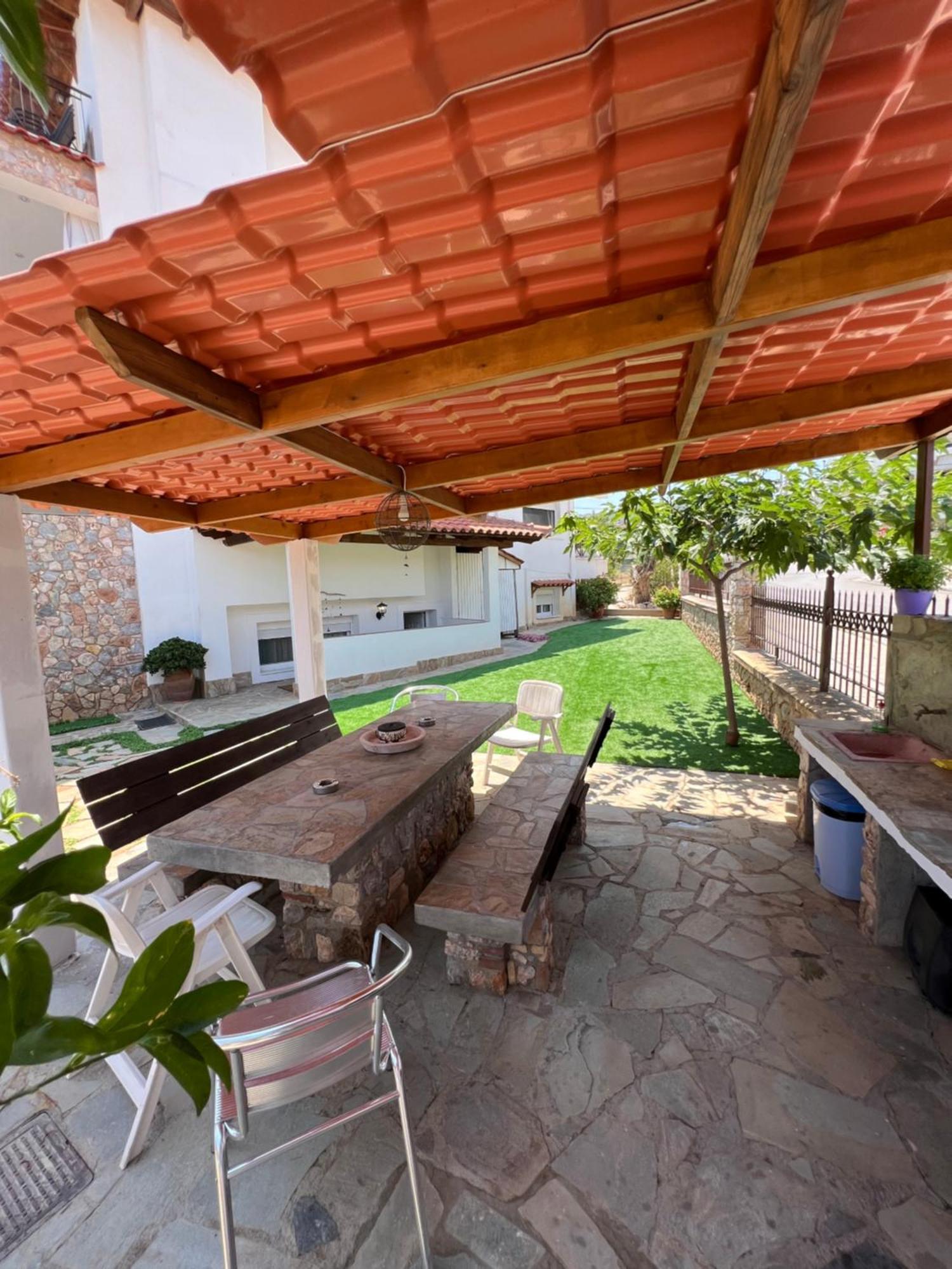 Apartment In Salamina With Garden & Sea View Selinia Extérieur photo